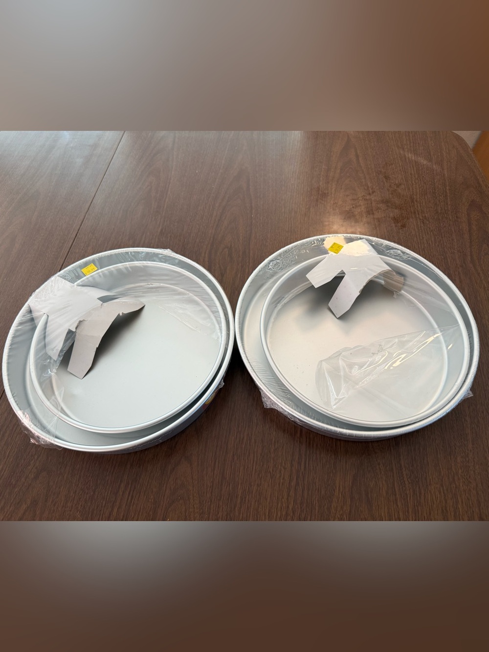 Wilton Round Cake Pans — Silver Aluminum
